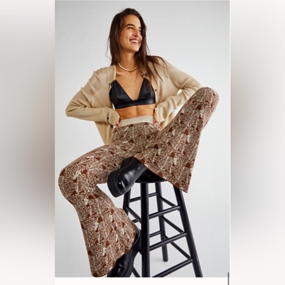 Free People Women’s XS Late for the sky knit flare leggings pants BNWT brown - Picture 1 of 6